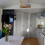Mobilhome Avec Piscine- A 10 Minutes *