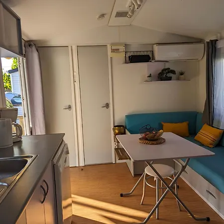 Mobilhome A 10Km De Frejus Campsite *