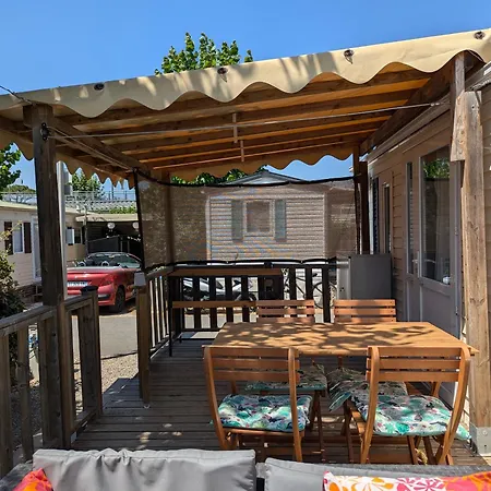 Mobilhome Avec Piscine- A 10 Minutes * Saint Aygulf